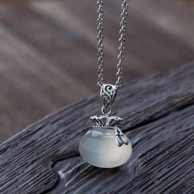 China CLASSIC pure natural chalcedony purse copper-plated platinum 18k necklace jewelry retro clavicle chain simple art pendant fashion for sale