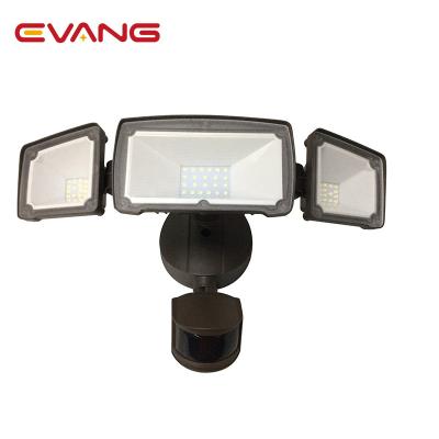 China 2021 New Design Solar Motion Sensor Security Light 35W Adjustable Safety LED Light Motion Sensor for sale