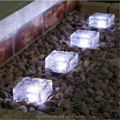 China Outdoor Solar Garden LED Lights Garden Crystal Glass Ice Brick Deck Light Ground 7*7*5cm for sale