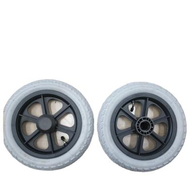 Cina 12 1/2 x2 1/4 leak-proof wheelchair tire Blowout resistant wheelchaire wheel set in vendita