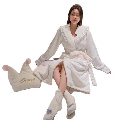 China 2022Hot Good Absorbency Good Selling Winter Patterned Cotton Women V-Neck Fleece Bathrobe Coral Sleepwear For Home Pajamas for sale