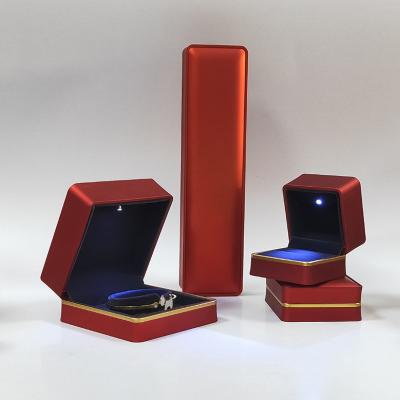 China Packging Box Jewelry PLEB02B Earring 'Packing' Jewelry Display Gift Box With Led Light for sale