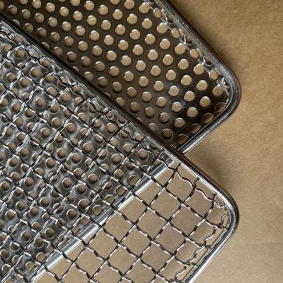 China Good Stocked Breathability 316 Stainless Steel Wire Mesh Perforated Drying Oven Cooling Metal Wire Mesh Baking Trays for sale