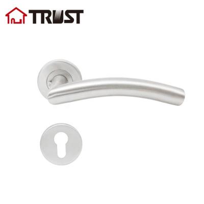 China TRUST TH005-SS 304 Modern Stainless Steel Door Pulls Handles Bedroom Full Brushed Finish for sale