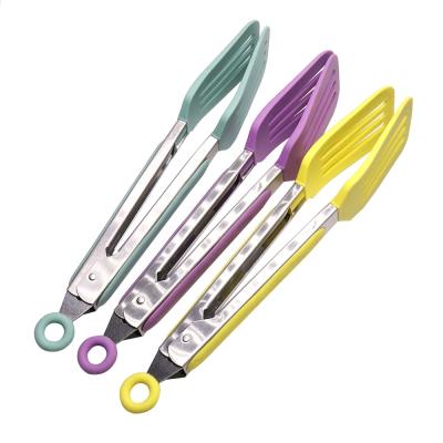 China 9 Inch Stocked Nonstick Silicone Food Tongs Kitchen Seving Tongs GRILL Silicon Salad Tongs for sale