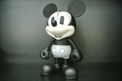 China Black Color Mickey Mouse Figures , Collectible Vinyl Figures For Kids for sale