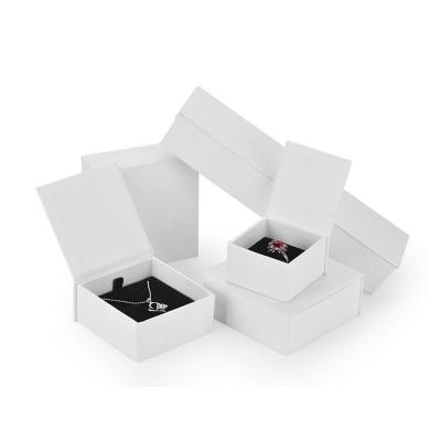 China Custom Made Luxury Velvet Watch Box Packaging Box White Watch Jewelry Box for sale