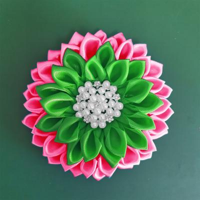 China High Quality Custom Handmade Satin Ribbon Rose and Green Satin Ribbon Flower Pin for sale