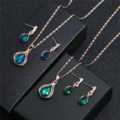 China Woman Romantic Gold Jewelry Set Fashion Crystal Earrings Necklace Jewelry Set for sale