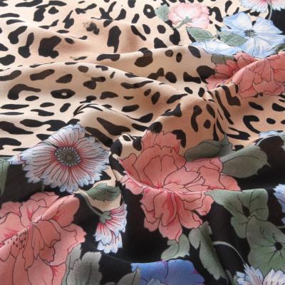 China Organic Good Quality Digital Printed Silk Fabric Manufacturer for sale