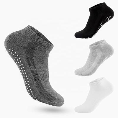 China Wholesale Mesh Gray White Black Cotton Pilates Grip Sports Socks Non-Slip For Men Yoga for sale