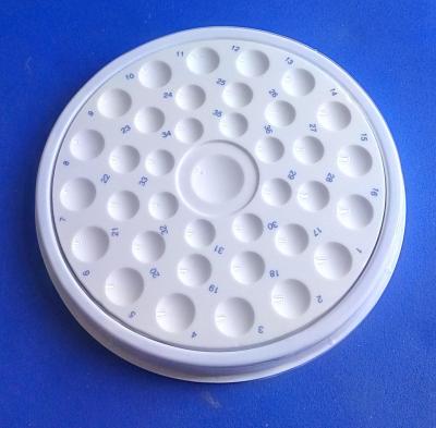 China Round Dental Ceramic Mixing Slab(Wet tray )(Mixing tray ) (35 wells) for sale