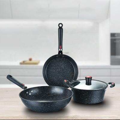 Chine La cuisine faisant cuire faisant frire le Cookware de fonte a placé non le bâton 3PCS à vendre