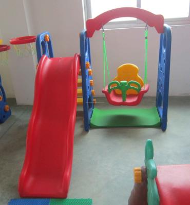 China Hotsale Plastic Kids Swing And Slide Playground Indoor Or Outdoor 170*173*138cm for sale