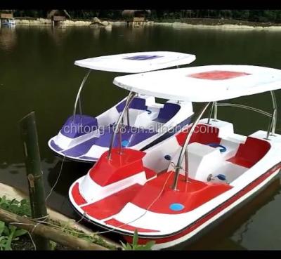 China Cheap Fiberglass Amusement Leisure Boat /Seaside/holiday Price Electric Water Pedal Boat Used For Park for sale