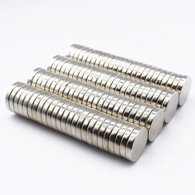 China Industrial Neodymium N52 Magnet Super Strong Magnets Disc Round Magnets for sale