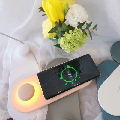 China 2021 Modern Hot Selling Amazon Simple Design Desk Lamp Mobile Phone Wireless Charger With USB Port Night Lamp Night Light for sale