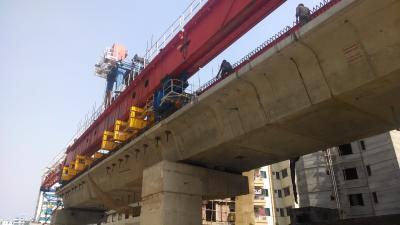 China 200 - 350 M Radius 1500t Girder Big Slope Launching Gantry Crane For Segmental Bridge Construction for sale