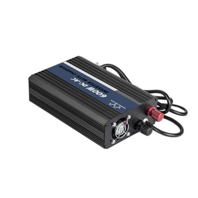 China 600w portable modified sine power inverter with charger 245x120x52mm for sale