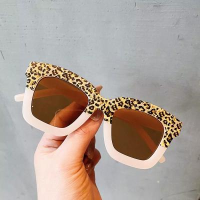 China New Fashion Sunglasses Square Around Frame Outer Sunglasses For Kids Leopard Print Matching Sunglasses For Boys Girls Sunglasses for sale