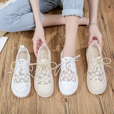 China 2021 Fashion Trend New Lace Ladies Flat Pumps Shoes Lady Mesh Hollow Women's Flat Casual Shoes Women's Flat Pumps for sale