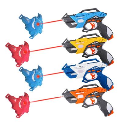 China Toy Wholesales Light Battle Game Boys Toy With Vest Infrared Ray Laser Blaster Funny Outdoor Electric Tag Toy Guns for sale