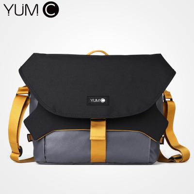 China High End High Quality YUMC 13 Inch Laptop Messenger Bag For Man for sale