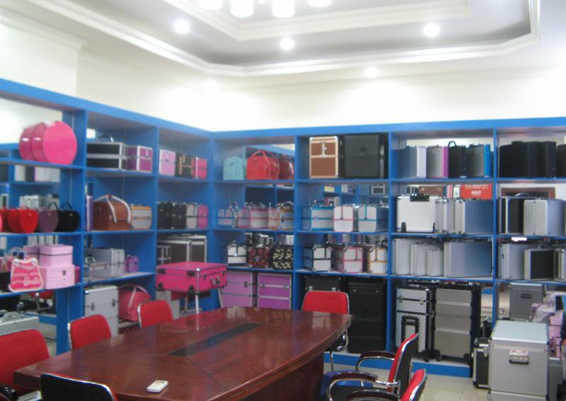 Verified China supplier - Foshan Great Chance Hardware & Case Co.,ltd.