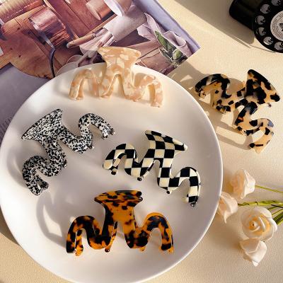 China Hair Accessories Wholesale Fashion Geometric Hairpin M Shape 6cm Middle Acetate Hair Claws Women Acetate Hair Claw Clips for sale