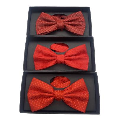 China custom red colour high quality Woven Silk fabric Bow Tie à venda