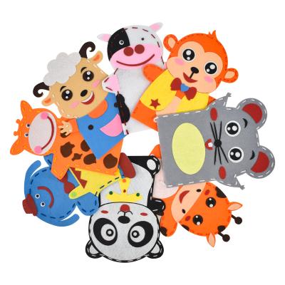 China Cartoon Eco-friendly Material Animals Felt Hand-Puppet Sewing Kits Art Craft Toy Gifts Making Kit For Kids Party Supplies for sale