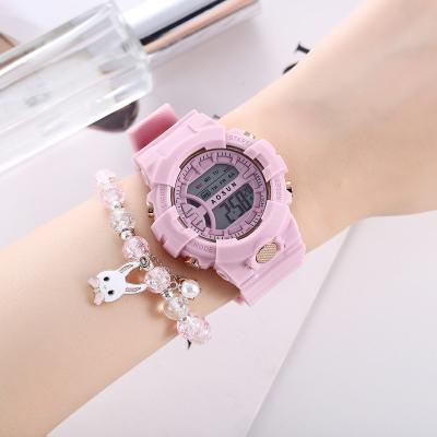 China Water Resistant 2pcs/set Fashion Sports Quartz Wristwatch For Teen Boys Girls Flash Waterproof Electronic Digital Display Watch And Bracelet Set for sale