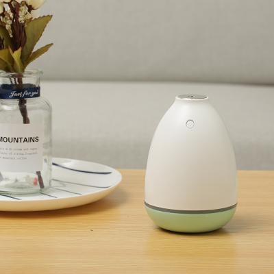 China Comfortable Portable USB Mist Styling Bottle Style Humidifier 200ml Atomization Ultrasonic Air Humidifier for Car or Home for sale