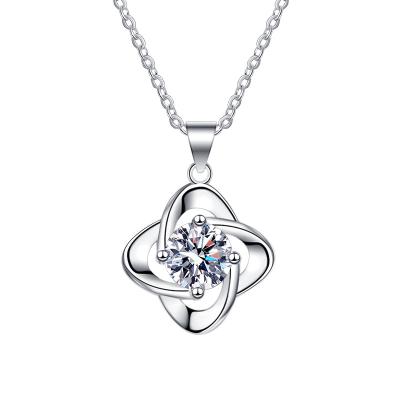 China TRENDY Husky four leaf Clover pendant 1 carat Moissanite 925 sterling silver necklace jewelry for sale