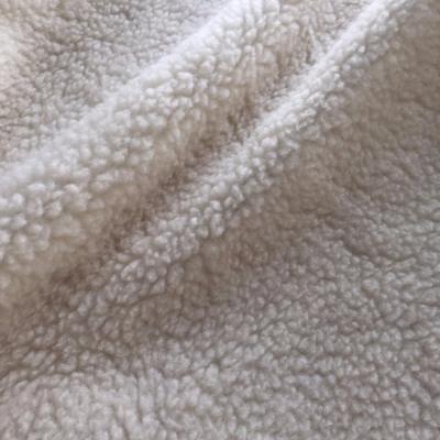 China 100% auto upholstery merio lamb wool for bedding blanket synthetic lamb fur LYWD004 for sale