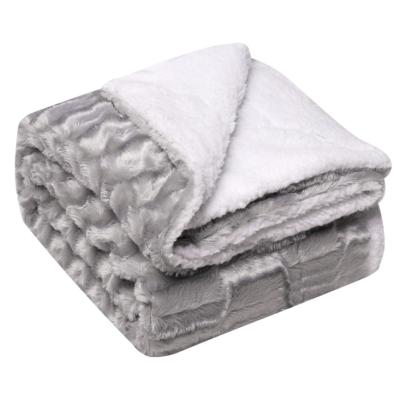 China Anti-pilling 152X 127cm Double Layer Thick Sherpa Blanket for sale