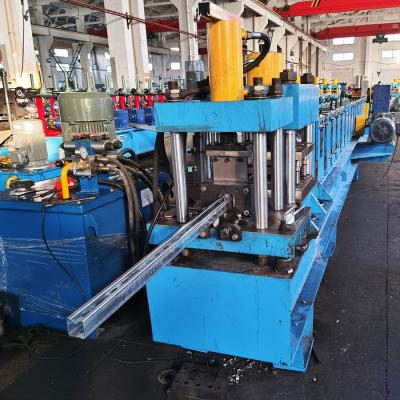 China HR Steel Strut Roll Forming Machine voor het maken van deurframes Te koop