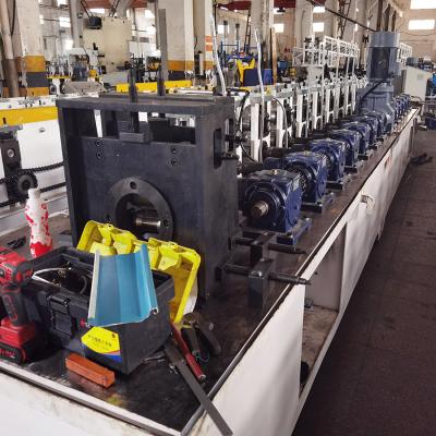 China Sectional Profile Roll Forming Machine For Panel Sheet Manufacturing 5.5Kw for sale