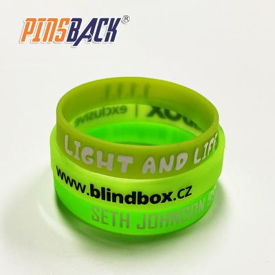 China Wholesale high quality custom rubber eco-friendly 3d pvc wristband personalized green pvc wristband with letters embossed wristband for sale