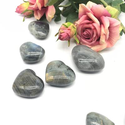 China Wholesale Natural Labradorite Heart Shape Crystal Heart Pendants Heart Carved Crystal Stone Crystal From Europe for sale