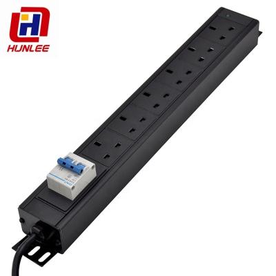 China 19 Inch Rack Mount PDU UK 19 Inch 6 Way Outlet With Circuit Breaker for sale