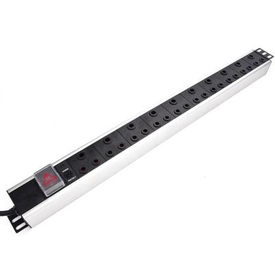 Chine Aluminum Alloy 240 Voltlt South Africa Vertical 10 Port Basic PDU à vendre