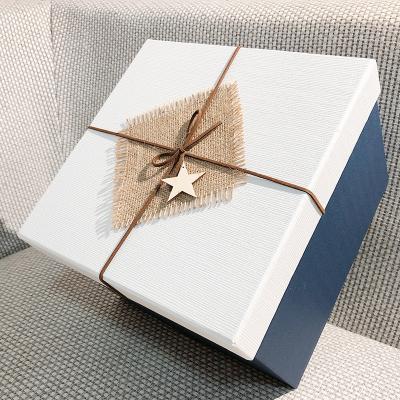 China Modern Luxury Printing Paper Packaging Gift Boxes Customize Your Own Vegan Base Small Lip Gloss Cosmetic Gift Box for sale