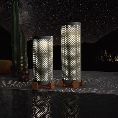 China 2 Piece Modern Simple Modern Outdoor Furniture Solar Courtyard Lamp for sale