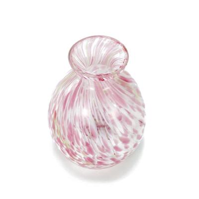 China Home Furnishing Decoration 165ml Handmade Unique Rose Reed Diffused Glass Bottles for sale