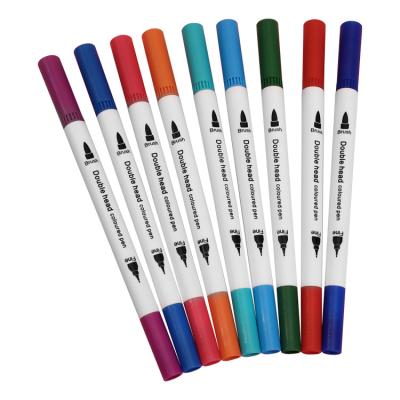 China New Soft Writing Type 60 Colors Dual Tip Water Color Art Markers SetDrawing Marker Pen For Painting for sale