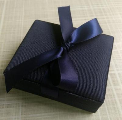 China Good Quality Velvet Velvet Gift Box For Jewelry Bracelet Ring Chain Necklace/Pendant Jewelry Packaging/Earring Box for sale