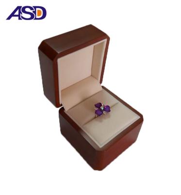 China New Design Wood Circle Earring Plastic Leather Jewelry Packaging Box With White Edge for sale