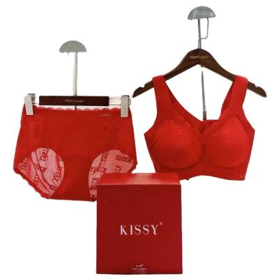 China Red Type QUICK DRY High Quality Breathable Kissy New Year Lace Vest Seamless Gathering Underwear Bra Set for sale