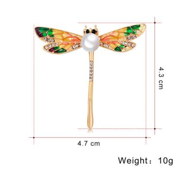 China Luxury Elegant Women Crystal Metal Pintassel Dragonfly Dangle Brooches Huge Vintage Stone Saree Crystal Mariposa Brooch Muslim Flower for sale